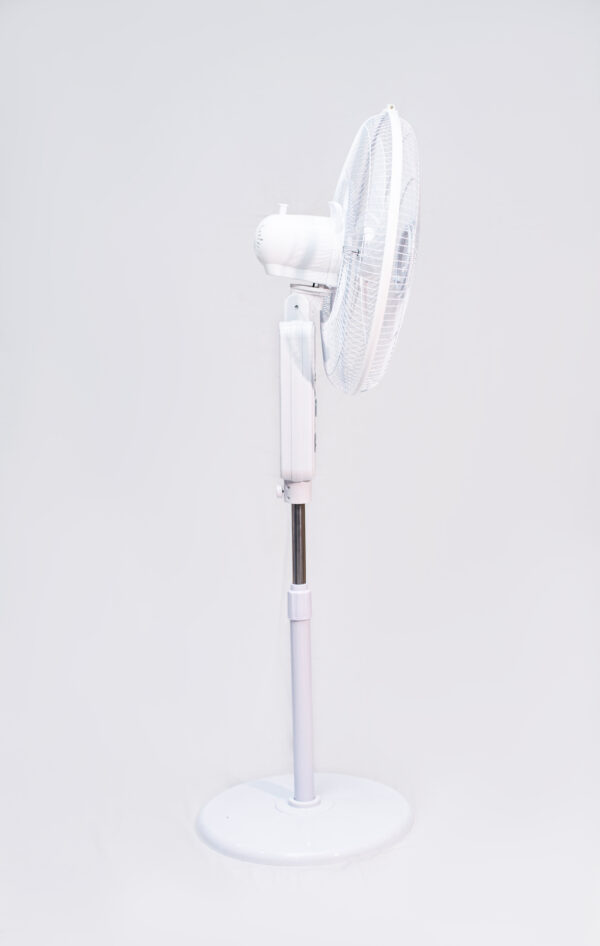 Model RSF-BR18.  ACDC 18 inches Rechargeable fan with MP3, FM,4bulbs USB output - Image 6