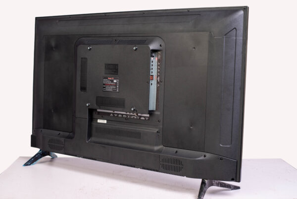 43 AND 32 INCHES RECHARGEABLE TV WITH SOLAR PANEL AND INBUILT LITHIUM BATTERY - Image 4