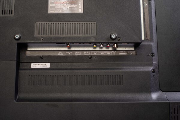 43 AND 32 INCHES RECHARGEABLE TV WITH SOLAR PANEL AND INBUILT LITHIUM BATTERY - Image 6