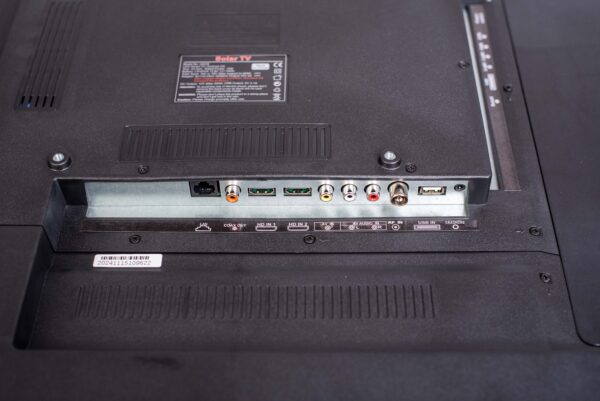 43 AND 32 INCHES RECHARGEABLE TV WITH SOLAR PANEL AND INBUILT LITHIUM BATTERY - Image 8